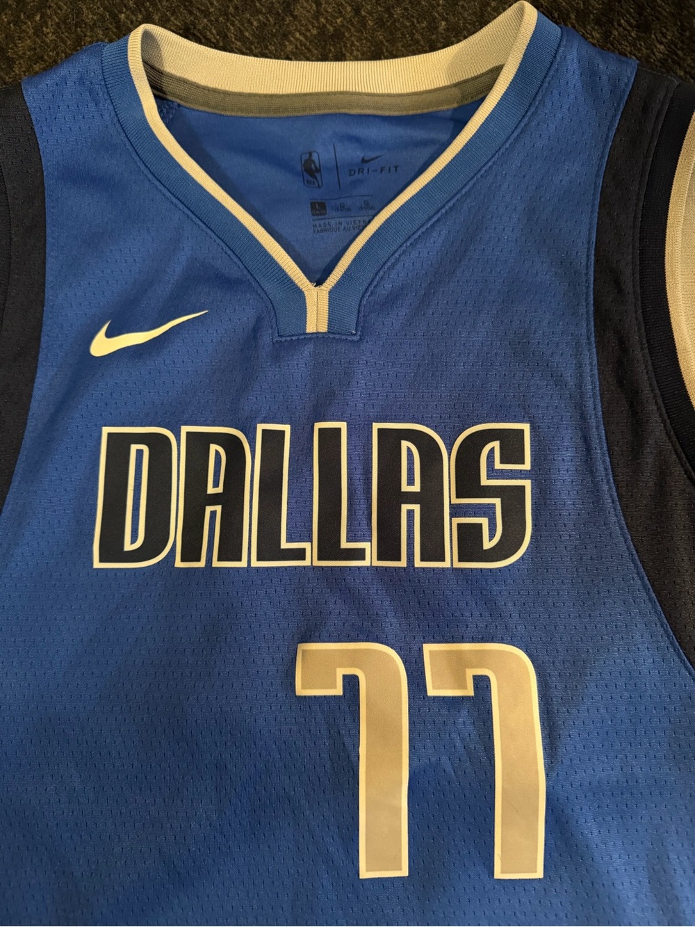 Nike Dri-FIT Dallas Mavericks Luka Dončić #77 Blue Basketball  Youth Jersey L
